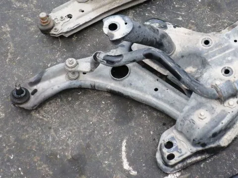 Ψαλίδι Εμπρός Αριστερό για TOYOTA YARIS (2003 - 2005) (XP10) Ψαλίδι Εμπρός Αριστερό για TOYOTA YARIS (2003 - 2005) (XP10)
