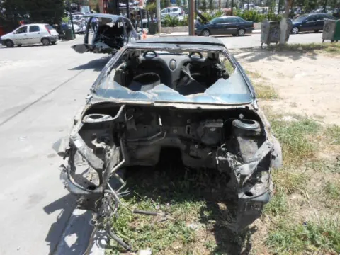 Τροπέτο Πίσω Χωρίς Άξονα Με Θόλουs Και Σασί για PEUGEOT 206 (2000 - 2008) CC *Δ* -  Τροπέτο Πίσω Χωρίς Άξονα Με Θόλουs Και Σασί για PEUGEOT 206 (2000 - 2008) CC *Δ* -