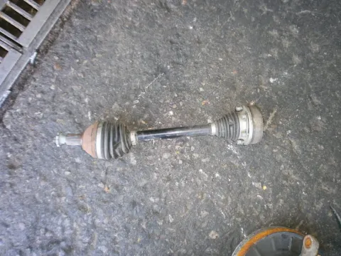 Ημιαξόνιο Εμπρός Αριστερό για VW POLO (2009 - ) (6R) Ημιαξόνιο Εμπρός Αριστερό για VW POLO (2009 - ) (6R)