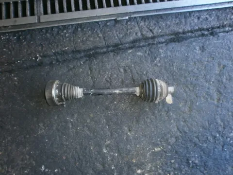 Ημιαξόνιο Εμπρός Αριστερό για VW GOLF (2009 - 2013) Mk6 (5K1) Ημιαξόνιο Εμπρός Αριστερό για VW GOLF (2009 - 2013) Mk6 (5K1)