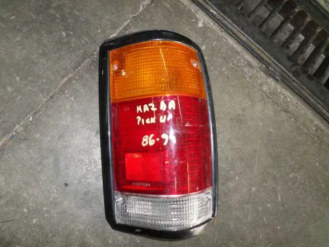 Φανάρι Πίσω Δεξί για MAZDA B-Series (1986 - 1994) (UF) Φανάρι Πίσω Δεξί για MAZDA B-Series (1986 - 1994) (UF)
