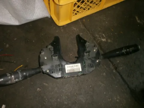 Διακόπτης Φώτων-Φλάς για CITROEN C4 (2004 - 2007) (LC) 1400 KFU (ET3J4) Petrol 88 16V Διακόπτης Φώτων-Φλάς για CITROEN C4 (2004 - 2007) (LC) 1400 KFU (ET3J4) Petrol 88 16V