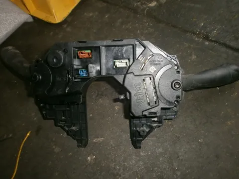 Διακόπτης Φώτων-Φλάς για CITROEN C4 (2004 - 2007) (LC) 1400 KFU (ET3J4) Petrol 88 16V -  Διακόπτης Φώτων-Φλάς για CITROEN C4 (2004 - 2007) (LC) 1400 KFU (ET3J4) Petrol 88 16V -