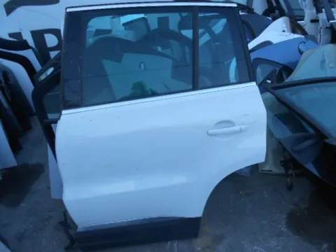 Πόρτα Πίσω Αριστερή για VW TIGUAN (2008 - 2012) (5N) Πόρτα Πίσω Αριστερή για VW TIGUAN (2008 - 2012) (5N)