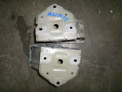 Βάσειs Προφυλακτήρα Εμπρός για TOYOTA AURIS (2007 - 2009) E150 , (2009 - 2013) Βάσειs Προφυλακτήρα Εμπρός για TOYOTA AURIS (2007 - 2009) E150 , (2009 - 2013)