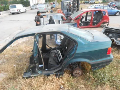 Τροπέτο Πίσω Με Άξονα για BMW 3 Series (1990 - 1995) (E36) (E36) Sedan - 4dr , (1995 - 2000) (E36 F-L) *Δ* -  Τροπέτο Πίσω Με Άξονα για BMW 3 Series (1990 - 1995) (E36) (E36) Sedan - 4dr , (1995 - 2000) (E36 F-L) *Δ* -