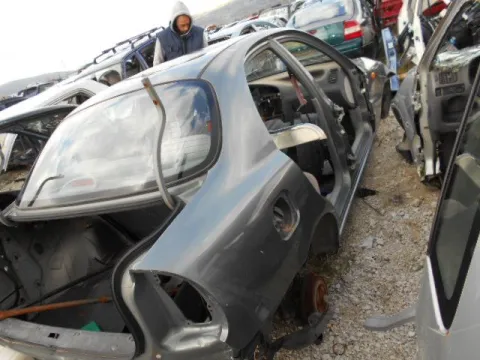 Τροπέτο Πίσω Με Άξονα Με Θόλουs Kαι Σασί για CHEVROLET - DAEWOO LANOS (1997 - 2000) (T100) Sedan - 4dr *Δ* -  Τροπέτο Πίσω Με Άξονα Με Θόλουs Kαι Σασί για CHEVROLET - DAEWOO LANOS (1997 - 2000) (T100) Sedan - 4dr *Δ* -
