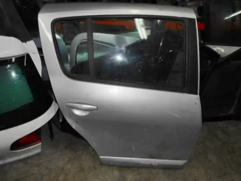 Πόρτα Πίσω Δεξιά για DACIA SANDERO (2008 - ) *Γ* Πόρτα Πίσω Δεξιά για DACIA SANDERO (2008 - ) *Γ*