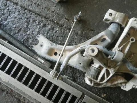 Ψαλίδι Εμπρός Δεξί για VW GOLF (2009 - 2013) Mk6 (5K1) Ψαλίδι Εμπρός Δεξί για VW GOLF (2009 - 2013) Mk6 (5K1)