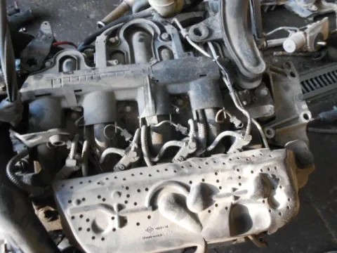 Κινητήρας Κορμός - Καπάκι (G9T710) για RENAULT ESPACE (1997 - 2002) (JE0) 2200 (G9T710) Diesel 115 dCi Κινητήρας Κορμός - Καπάκι (G9T710) για RENAULT ESPACE (1997 - 2002) (JE0) 2200 (G9T710) Diesel 115 dCi