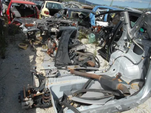 Τροπέτο Πίσω Με Θόλουs Και Σασί Με Άξονα για TOYOTA RAV-4 (2006 - 2009) (XA30) *Δ* -  Τροπέτο Πίσω Με Θόλουs Και Σασί Με Άξονα για TOYOTA RAV-4 (2006 - 2009) (XA30) *Δ* -