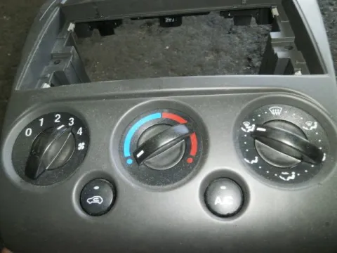 Χειριστήρια Καλοριφέρ 2S6H19980BF για FORD FUSION (2002 - 2005) (JU) 1400 (FXJA)(FXJB) Petrol 80 Χειριστήρια Καλοριφέρ 2S6H19980BF για FORD FUSION (2002 - 2005) (JU) 1400 (FXJA)(FXJB) Petrol 80
