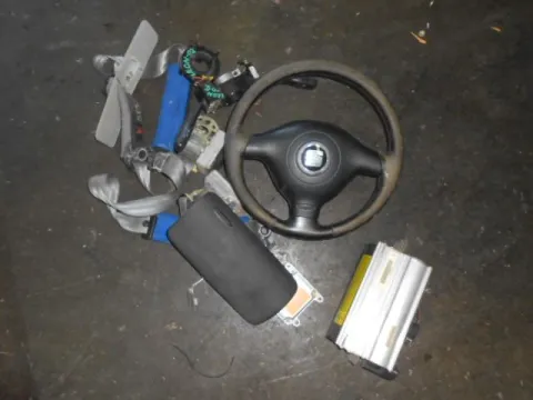 Σετ Αερόσακων Εμπρός (χ.Ταμπλό) Με Καπάκι για SEAT LEON (1999 - 2005) (1MZ) Σετ Αερόσακων Εμπρός (χ.Ταμπλό) Με Καπάκι για SEAT LEON (1999 - 2005) (1MZ)