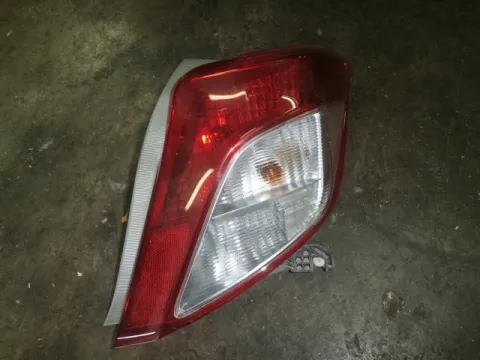 Φανάρι Πίσω Δεξί για TOYOTA YARIS (2012 - ) ( ) Φανάρι Πίσω Δεξί για TOYOTA YARIS (2012 - ) ( )