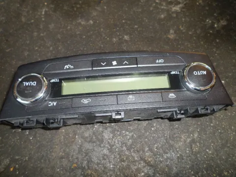 Χειριστήρια Καλοριφέρ για TOYOTA AVENSIS (2009 - 2012) (T270) Χειριστήρια Καλοριφέρ για TOYOTA AVENSIS (2009 - 2012) (T270)