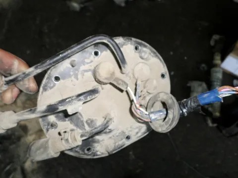 Αντλία Καυσίμου (Τρόμπα Βενζίνης) για TOYOTA STARLET (1996 - 1999) (EP90-1) Αντλία Καυσίμου (Τρόμπα Βενζίνης) για TOYOTA STARLET (1996 - 1999) (EP90-1)