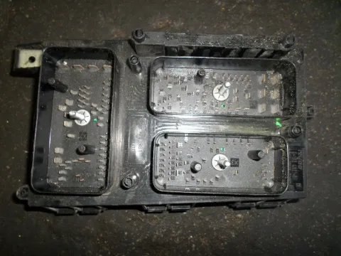 Ασφαλειοθήκη Μπαταρίας 015349211 για OPEL ASTRA (2004 - 2007) H Ασφαλειοθήκη Μπαταρίας 015349211 για OPEL ASTRA (2004 - 2007) H