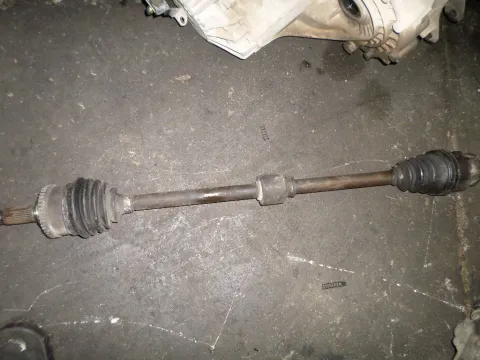 Ημιαξόνιο Εμπρός Δεξί Με ABS για NISSAN PRIMERA (1999 - 2001) (P11) Ημιαξόνιο Εμπρός Δεξί Με ABS για NISSAN PRIMERA (1999 - 2001) (P11)