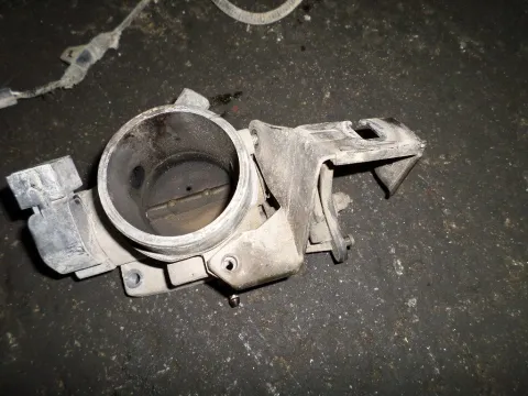 Σώμα Πεταλούδας για FORD TRANSIT (2000 - 2006) (FA_ _) 2300 (E5FA)(E5FC) Petrol 146 16V Σώμα Πεταλούδας για FORD TRANSIT (2000 - 2006) (FA_ _) 2300 (E5FA)(E5FC) Petrol 146 16V