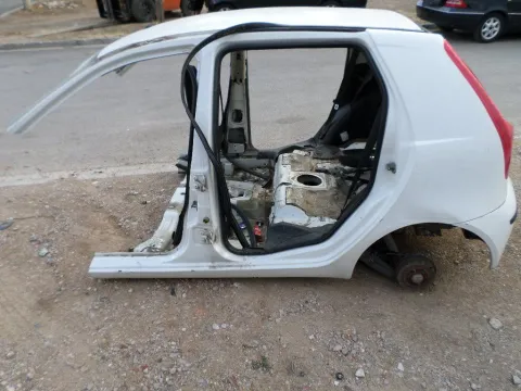 Τροπέτο Πίσω Με Άξονα Χ. ABS με Ρεζερβουάρ για FIAT PUNTO (2003 - 2008) (188) Ηatchback - 5dr *Δ* Τροπέτο Πίσω Με Άξονα Χ. ABS με Ρεζερβουάρ για FIAT PUNTO (2003 - 2008) (188) Ηatchback - 5dr *Δ*