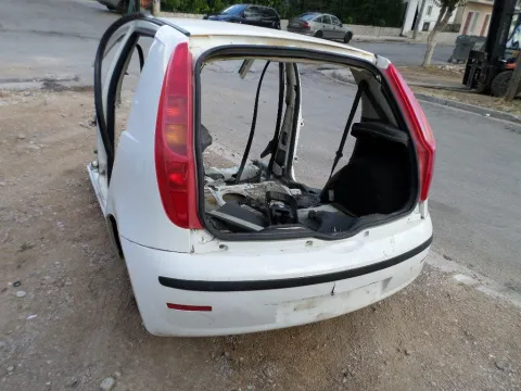 Τροπέτο Πίσω Με Άξονα Χ. ABS με Ρεζερβουάρ για FIAT PUNTO (2003 - 2008) (188) Ηatchback - 5dr *Δ* -  Τροπέτο Πίσω Με Άξονα Χ. ABS με Ρεζερβουάρ για FIAT PUNTO (2003 - 2008) (188) Ηatchback - 5dr *Δ* -