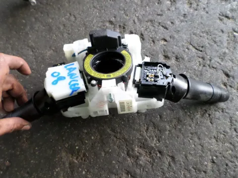 Διακόπτης Φώτων-Φλάς για MITSUBISHI LANCER (2008 - ) (CX-CY) ΤΕΛΑΡΟ *29* -  Διακόπτης Φώτων-Φλάς για MITSUBISHI LANCER (2008 - ) (CX-CY) ΤΕΛΑΡΟ *29* -