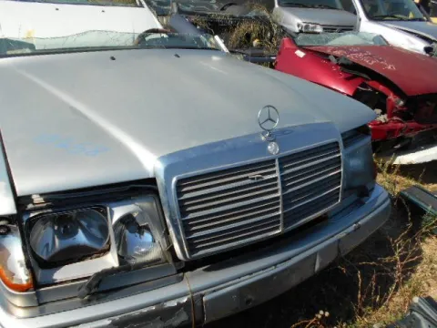 Τροπέτο Εμπρός Δεν Έχει Μηχανή Και Σασμάν για MERCEDES E - CLASS (1985 - 1993) (W124) 2500 (OM 602.962) diesel 126 250 TD Turbo , 2500 (OM 602.962) diesel 126 250 Turbo-D *ΔΒ* - 