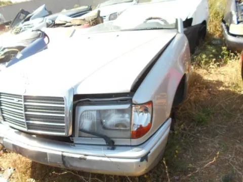 Τροπέτο Εμπρός Δεν Έχει Μηχανή Και Σασμάν για MERCEDES E - CLASS (1985 - 1993) (W124) 2500 (OM 602.962) diesel 126 250 TD Turbo , 2500 (OM 602.962) diesel 126 250 Turbo-D *ΔΒ* - 