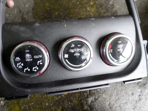 Χειριστήρια Καλοριφέρ για SUZUKI SX4 (2007 - 2009) (RW) , (2010 - 2013) (RW) Χειριστήρια Καλοριφέρ για SUZUKI SX4 (2007 - 2009) (RW) , (2010 - 2013) (RW)