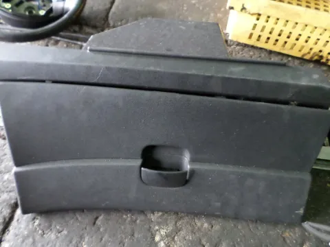 Ντουλαπάκι 68520JD900 για NISSAN QASHQAI (2007 - 2010) (J10) (JJ10) 1600 (HR16DE) petrol 114 2WD Ντουλαπάκι 68520JD900 για NISSAN QASHQAI (2007 - 2010) (J10) (JJ10) 1600 (HR16DE) petrol 114 2WD