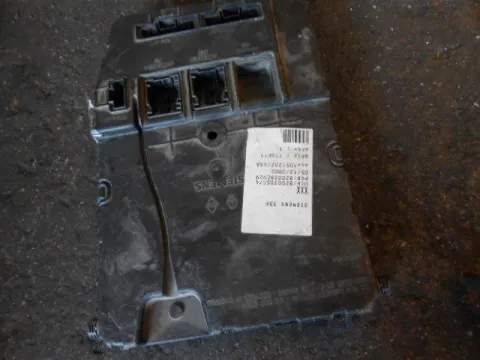 Ασφαλειοθήκη Μηχανής (8200305574) για RENAULT MEGANE (2002 - 2005) (LM) (KM) (EM) (CM) Ασφαλειοθήκη Μηχανής (8200305574) για RENAULT MEGANE (2002 - 2005) (LM) (KM) (EM) (CM)
