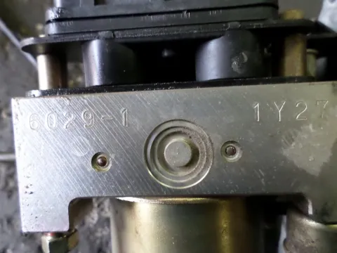 Μονάδα ABS SK31Z121 για SUZUKI GRAND VITARA (2002 - 2005) (SQ) 2000 (J20A) petrol 128 SQ420 (TA52) 16V , 2000 (J20A) petrol 128 SQ420 (TD52) 16V -  Μονάδα ABS SK31Z121 για SUZUKI GRAND VITARA (2002 - 2005) (SQ) 2000 (J20A) petrol 128 SQ420 (TA52) 16V , 2000 (J20A) petrol 128 SQ420 (TD52) 16V -