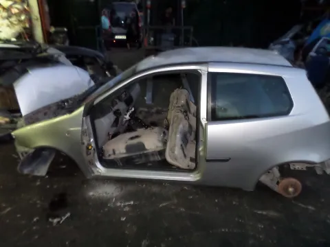 Τροπέτο Αμάξι με Πίσω Άξονα Ταμπούρα για FIAT PUNTO (1999 - 2003) (188) Hatchback - 3dr *Δ* -  Τροπέτο Αμάξι με Πίσω Άξονα Ταμπούρα για FIAT PUNTO (1999 - 2003) (188) Hatchback - 3dr *Δ* -