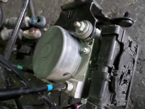 Μονάδα ABS 0265231730 για MAZDA MX5 (2005 - 2008) (NC) Μονάδα ABS 0265231730 για MAZDA MX5 (2005 - 2008) (NC)