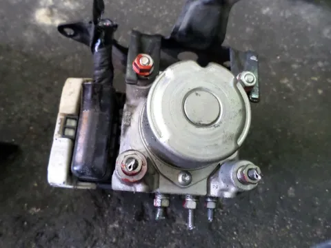 Μονάδα ABS 5610076J0 για SUZUKI JIMNY (2005 - 2013) (SN) 1300 (M13A) petrol 86 SN413 (JB43) 4WD Μονάδα ABS 5610076J0 για SUZUKI JIMNY (2005 - 2013) (SN) 1300 (M13A) petrol 86 SN413 (JB43) 4WD