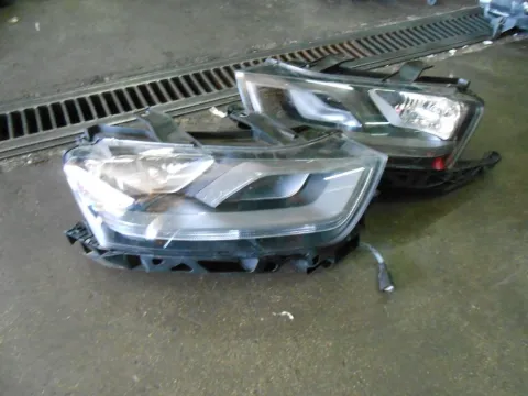 Μούρη (με καπό και φτερά) για AUDI Q3 (2012- ) ( ) *Γ* -  Μούρη (με καπό και φτερά) για AUDI Q3 (2012- ) ( ) *Γ* -
