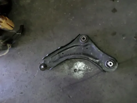Ψαλίδι Εμπρός Δεξί για RENAULT MEGANE (2006 - 2008) (LM) (KM) (EM) (CM) ΠΑΛΕΤΑ 1 *223987* Ψαλίδι Εμπρός Δεξί για RENAULT MEGANE (2006 - 2008) (LM) (KM) (EM) (CM) ΠΑΛΕΤΑ 1 *223987*