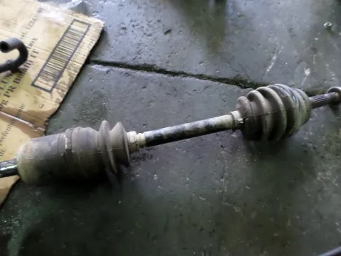 Ημιαξόνιο Εμπρός Αριστερό για NISSAN SUNNY (1983 - 1984) B11 Ημιαξόνιο Εμπρός Αριστερό για NISSAN SUNNY (1983 - 1984) B11