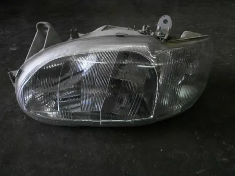 Φανάρι Εμπρός Αριστερό για FORD ESCORT (1995 - 1998) MK7 Φανάρι Εμπρός Αριστερό για FORD ESCORT (1995 - 1998) MK7