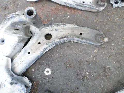 Ψαλίδι Εμπρός Δεξί για FORD FIESTA (2008 - 2012) Mk6 (JA8) Ψαλίδι Εμπρός Δεξί για FORD FIESTA (2008 - 2012) Mk6 (JA8)