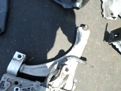 Ψαλίδι Εμπρός Αριστερό για AUDI Q3 (2012- ) ( )