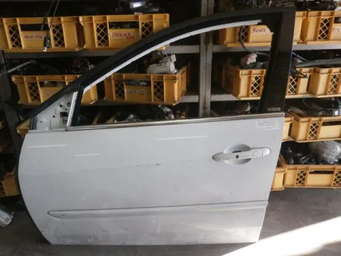 Πόρτα Εμπρός Αριστερή για RENAULT LAGUNA (2007 - 2012) *Γ* Πόρτα Εμπρός Αριστερή για RENAULT LAGUNA (2007 - 2012) *Γ*