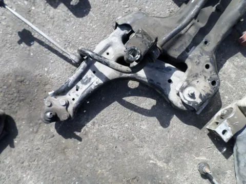 Ψαλίδι Εμπρός Αριστερό για SKODA FABIA (2007 - 2011) , (2011 - ) ( ) Ψαλίδι Εμπρός Αριστερό για SKODA FABIA (2007 - 2011) , (2011 - ) ( )