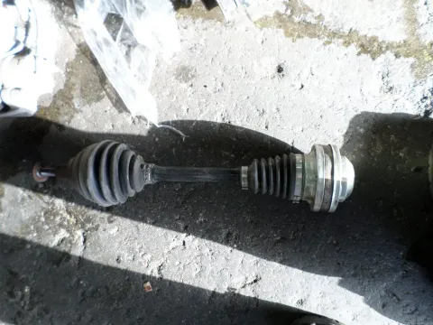 Ημιαξόνιο Εμπρός Αριστερό για VW TIGUAN (2008 - 2012) (5N) Ημιαξόνιο Εμπρός Αριστερό για VW TIGUAN (2008 - 2012) (5N)