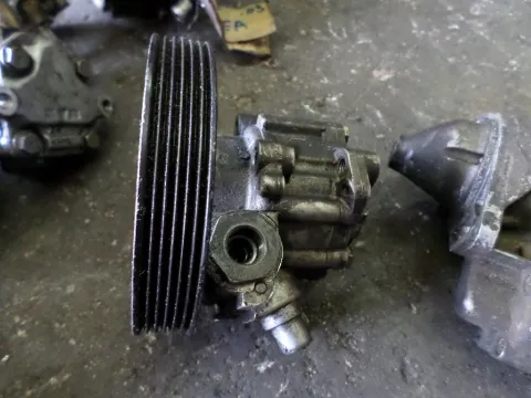 Αντλία Υδραυλικού Τιμονιού για PEUGEOT 406 (1996 - 1999) (8B) Αντλία Υδραυλικού Τιμονιού για PEUGEOT 406 (1996 - 1999) (8B)