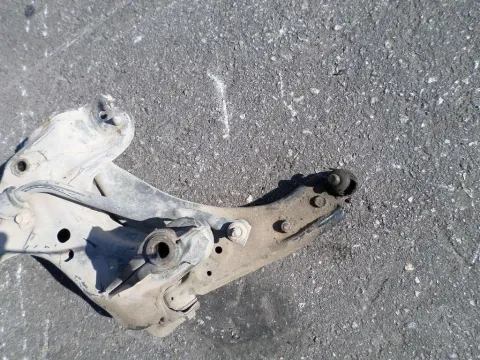Ψαλίδι Εμπρός Αριστερό για MAZDA 323F (1995 - 1998) (BA) Ψαλίδι Εμπρός Αριστερό για MAZDA 323F (1995 - 1998) (BA)