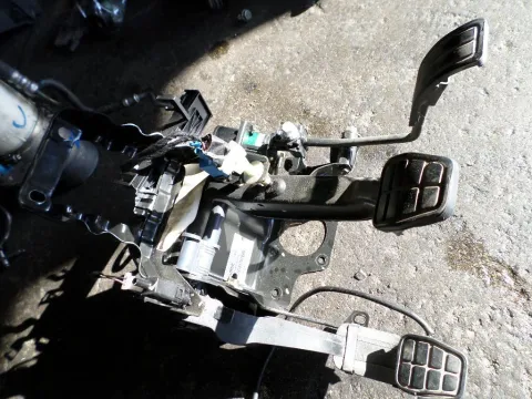 Πεταλιέρα για SEAT IBIZA (1999 - 2002) (6K) 1400 (AQQ) (AUB) Petrol 100 16 valve *Δ* Πεταλιέρα για SEAT IBIZA (1999 - 2002) (6K) 1400 (AQQ) (AUB) Petrol 100 16 valve *Δ*