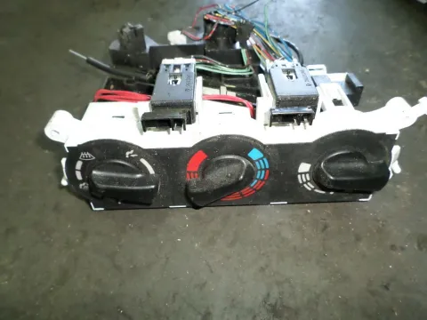 Χειριστήρια Καλοριφέρ για NISSAN PRIMERA (1996 - 1999) (P11)