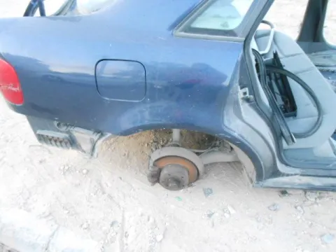 Τροπέτο Πίσω Με Άξονα για AUDI A4 (1995 - 1998) (8D) Sedan - 4dr , (1999 - 2001) (8D) *Δ* -  Τροπέτο Πίσω Με Άξονα για AUDI A4 (1995 - 1998) (8D) Sedan - 4dr , (1999 - 2001) (8D) *Δ* -