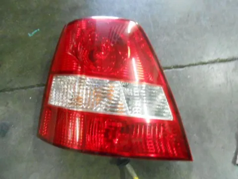 Φανάρι Πίσω Αριστερό Με 3 Ντουί για KIA SORENTO (2002 - 2007) (JC) Φανάρι Πίσω Αριστερό Με 3 Ντουί για KIA SORENTO (2002 - 2007) (JC)
